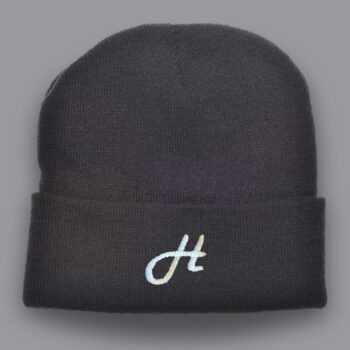 Strickmütze Arizona in Schwarz mit gesticktem Logo – Werbeartikel von Huthelden